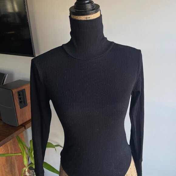 Forever 21 – Black Ribbed Turtleneck Bodysuit – Size XS - Picture 2 of 6